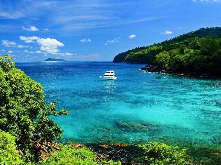 姜海荣:荣耀巨犀玻璃是目前业内最高水平